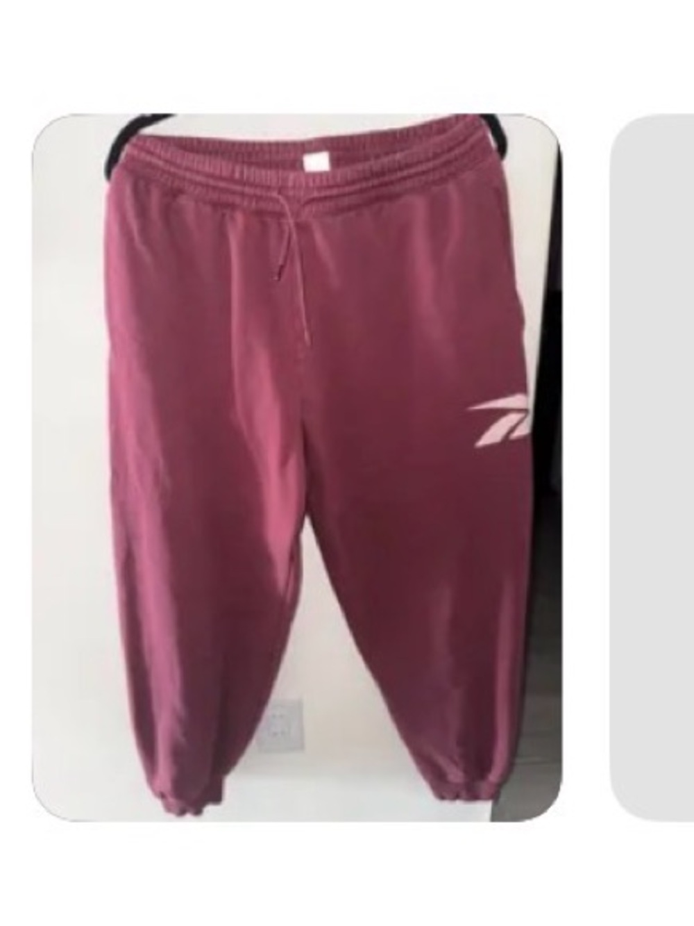 Reebok Men’s Maroon Sweatpants - Cozy Athletic Bottoms